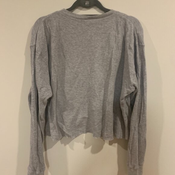 Brandy Melville Gray Thermal Top - Picture 3 of 3